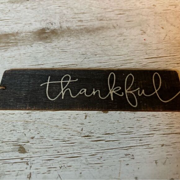 2 Thanksgiving Signs Thankful & Be Grateful NWOT - Picture 3 of 4
